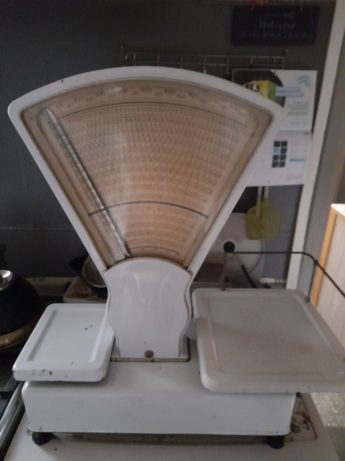 antieke keuken weegschaal heel oud uit voedings winkel, Moins de 10 kg, Balance de magasin, Analogique, Enlèvement