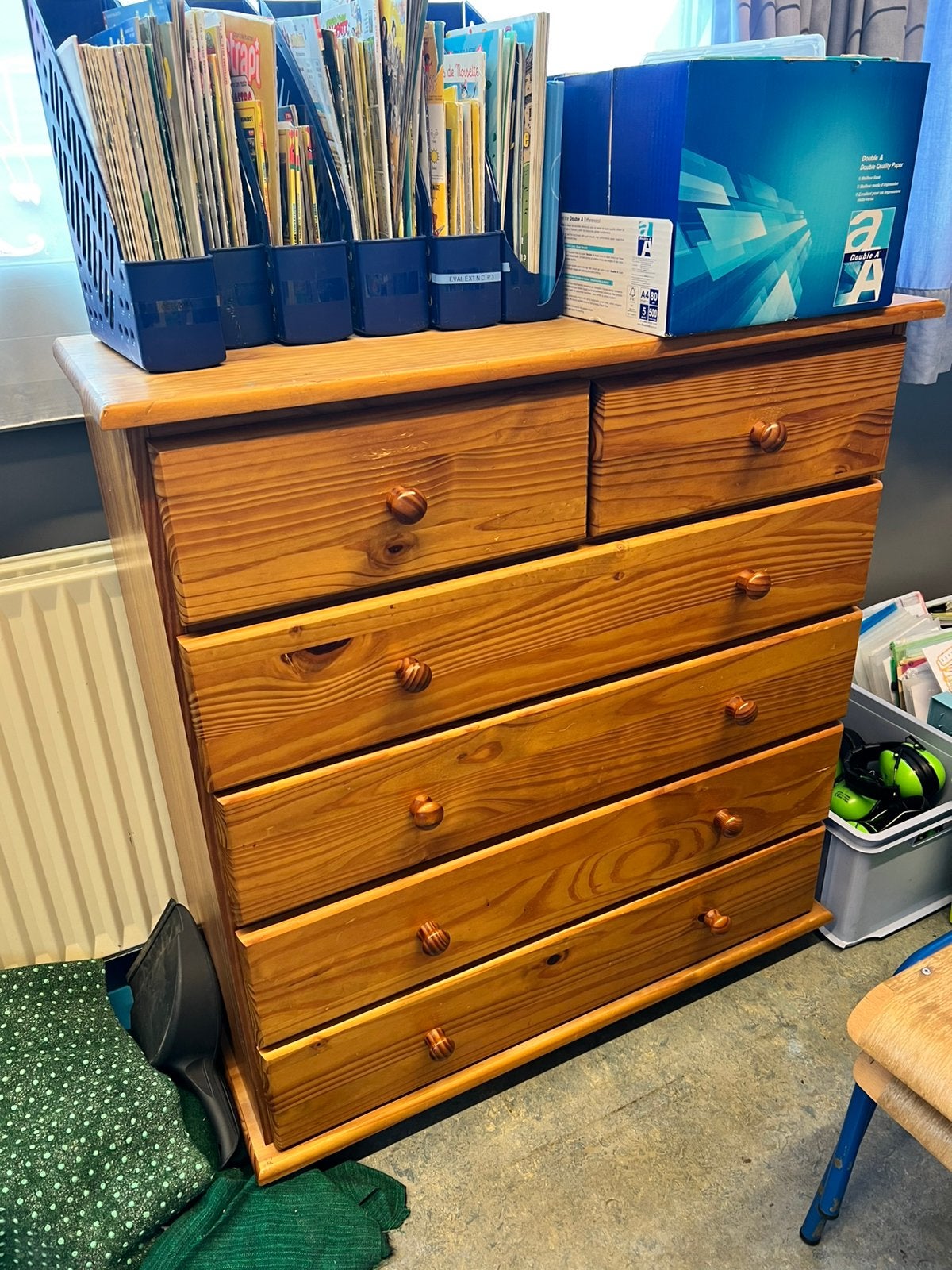 Commode en bois a tiroirs, Maison & Meubles, Armoires | Commodes, 25 à 50 cm, 5 tiroirs ou plus, Enlèvement, Utilisé