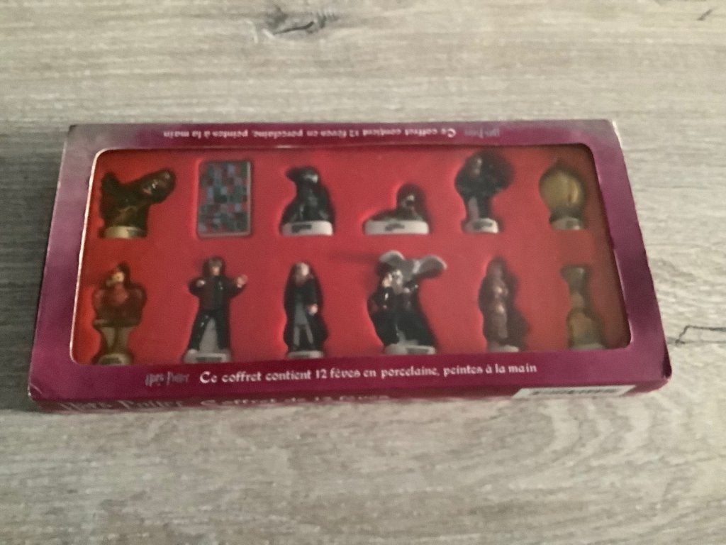 Harry Potter 12 mini-figurines en porcelaine (Nouveau), Collections, Enlèvement ou Envoi, Neuf, Statue ou Buste