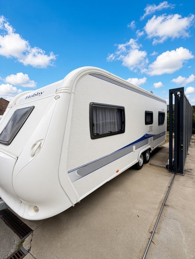 Hobby Excelsior 610 UL – Ruime caravan 2 aparte bedden, 6 à 7 mètres, Entreprise, Hobby, Banquette en rond
