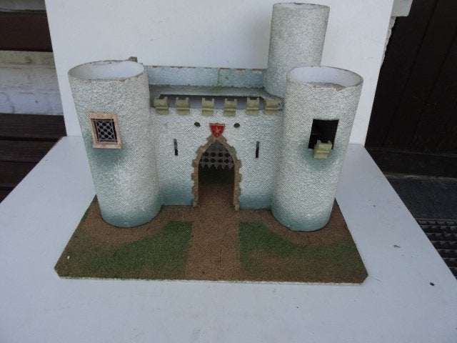 Ancien jouet DURSO : fort médiéval en bois –  40x40x30 cm, Antiquités & Art, Antiquités | Jouets, Enlèvement ou Envoi