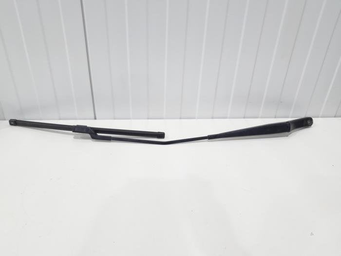 Ruitenwisserarm voor van een Volkswagen Golf, Gebruikt, -, Volkswagen, -