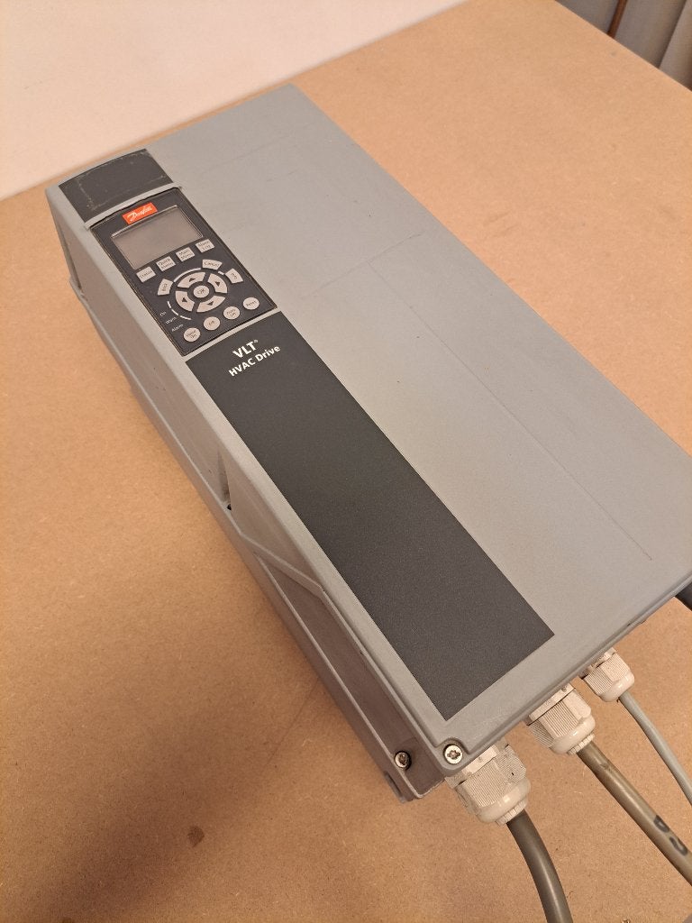 DANFOSS VLT FC102 11 kW 3x400V IP55, Electroménager, Électroménager & Équipement Autre, Enlèvement, Utilisé