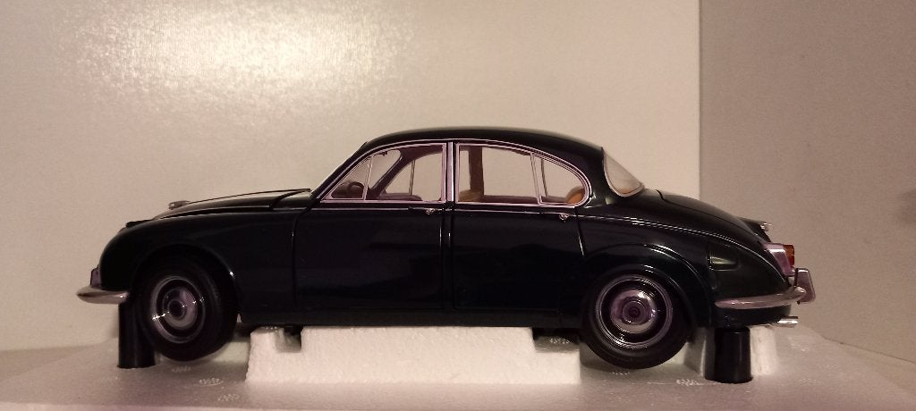 1/18 Daimler V8-250 British Racing Green LHD 1967 Paragon, Enlèvement ou Envoi, Comme neuf, Voiture, Autres marques