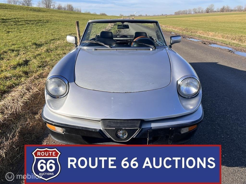 Alfa Romeo Spider 2.0 | 1987 | Route 66 Auctions, Auto's, Zwart, Bedrijf, Handgeschakeld, Overige carrosserie