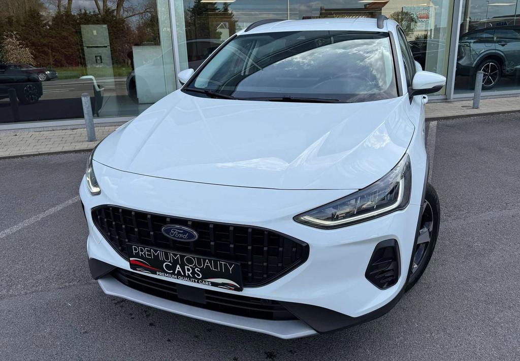 Ford Focus MHEV / ZETEL & STUURVERWARMING / CARPLAY / NAVI /, Auto's, Stof, Gebruikt, Wit, 1438 kg