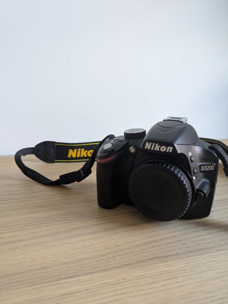 Nikon D3200 met Nikon AF S 18- 200 lens inclusief accessoire, Audio, Tv en Foto, Ophalen, Nikon