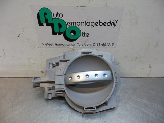 Poignée portière 4portes avant gauche d'un Citroen C3 (C3, -, 3 mois de garantie, Utilisé, -