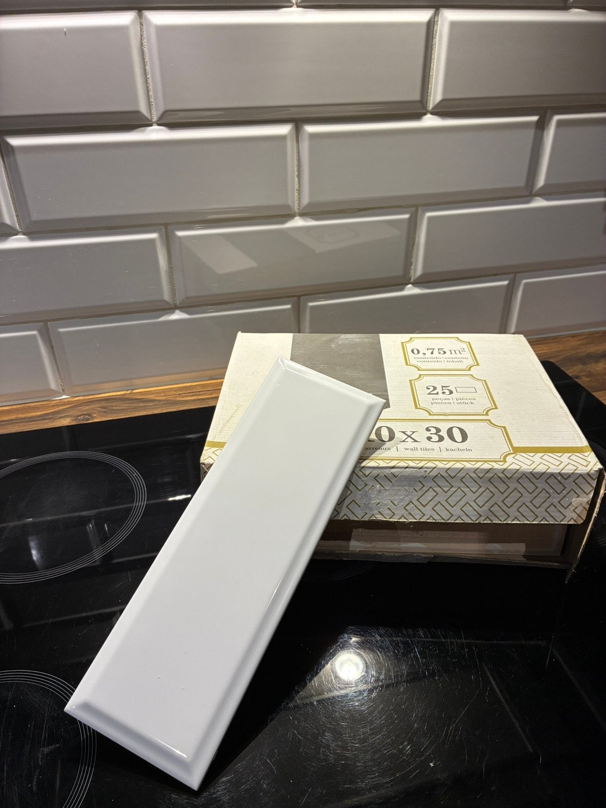 10x30 afgeschuinde witte glanzende afgeschuinde metrotegels, Nieuw, 20 tot 40 cm, Wandtegels, Keramiek