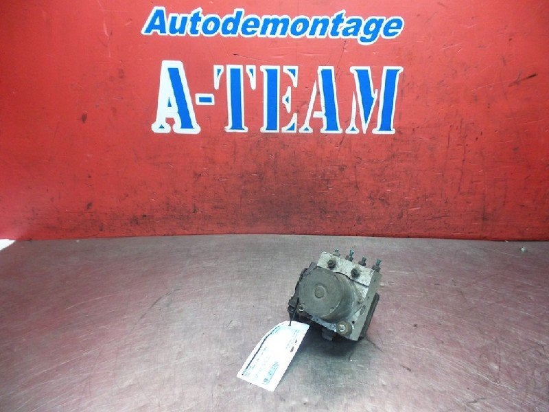 BLOC ABS (FREINS ANTI-BLOCAGE) Opel Corsa C (F08 / 68), Robert Bosch AG, Opel, Utilisé, Robert-Bosch-Allee 1
74232  Abstatt, DE