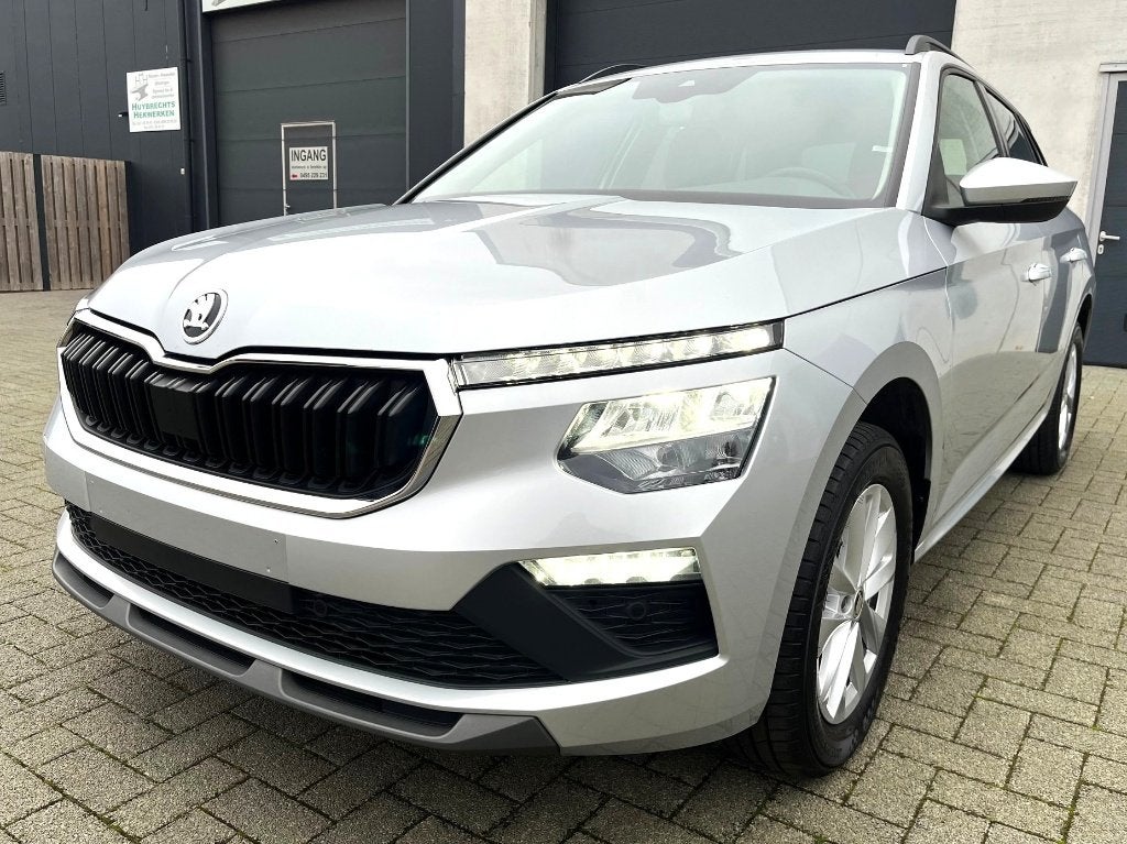 Skoda Kamiq TSI MJ 2025 GPS*CAMERA*APP*KEYLESS*NIEUWSTT!, Auto's, Voorwielaandrijving, 620 kg, 5 deurs, Dealer onderhouden