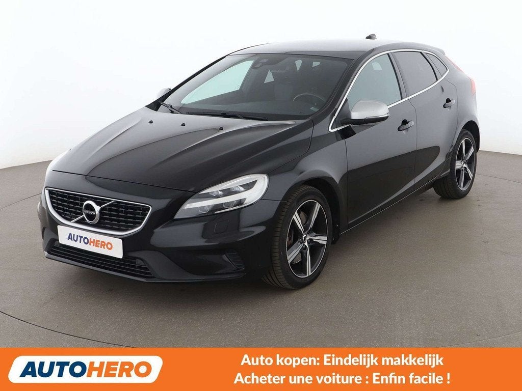 Volvo V40 1.5 R-Design (bj 2017, automaat), Auto's, 122 pk, 129 g/km, Zwart, V40