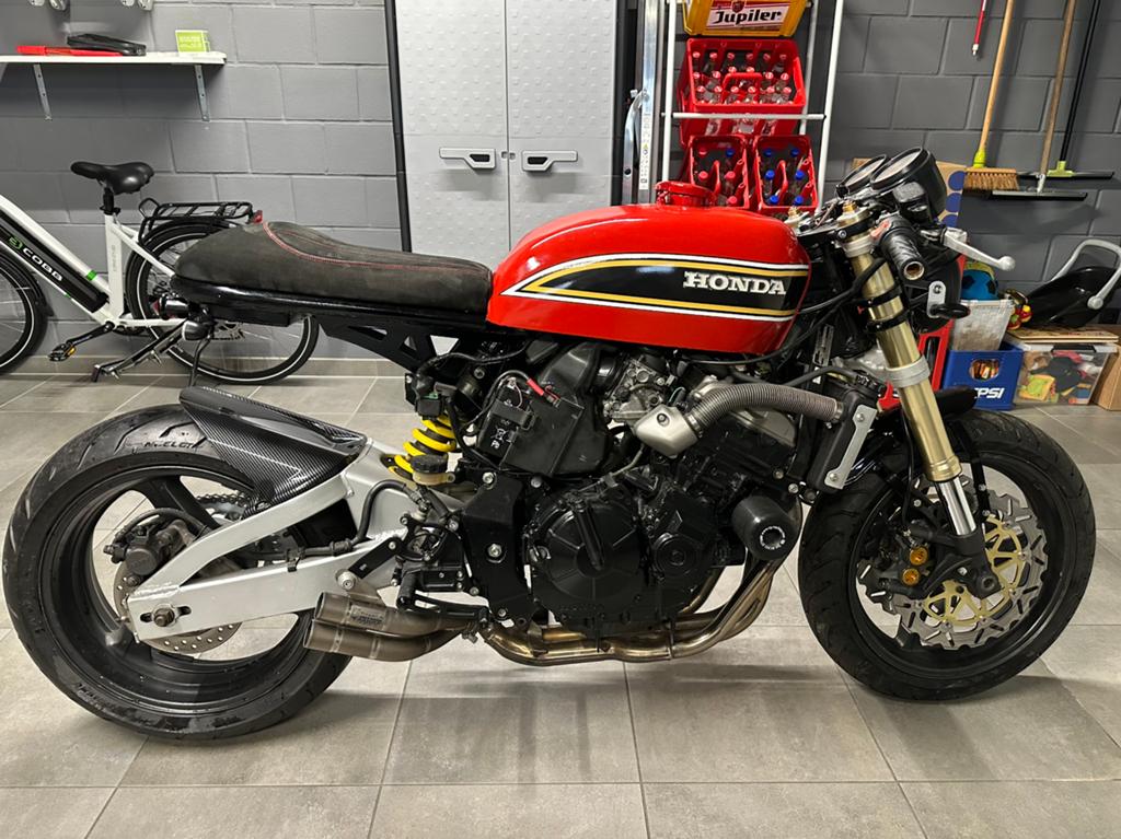 Honda CB600F Hornet # Caferacer#, 4 cilinders, Motorrijbewijs A, Particulier, Meer dan 35 kW