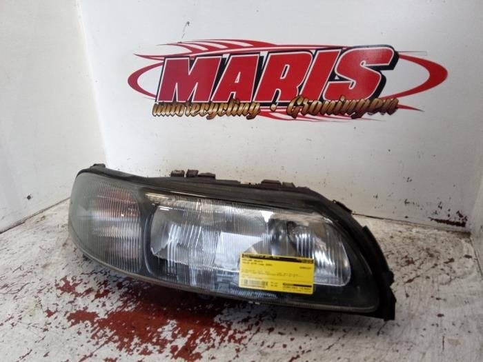 Koplamp rechts van een Volvo XC70, Gebruikt, -, -, Volvo