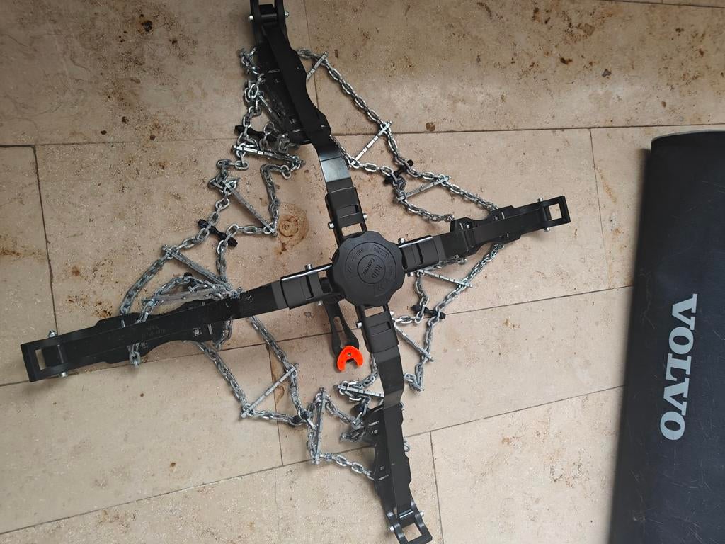 Centrax Sneeuwketting Volvo XC40, Auto diversen, Sneeuwkettingen, Ophalen, Zo goed als nieuw