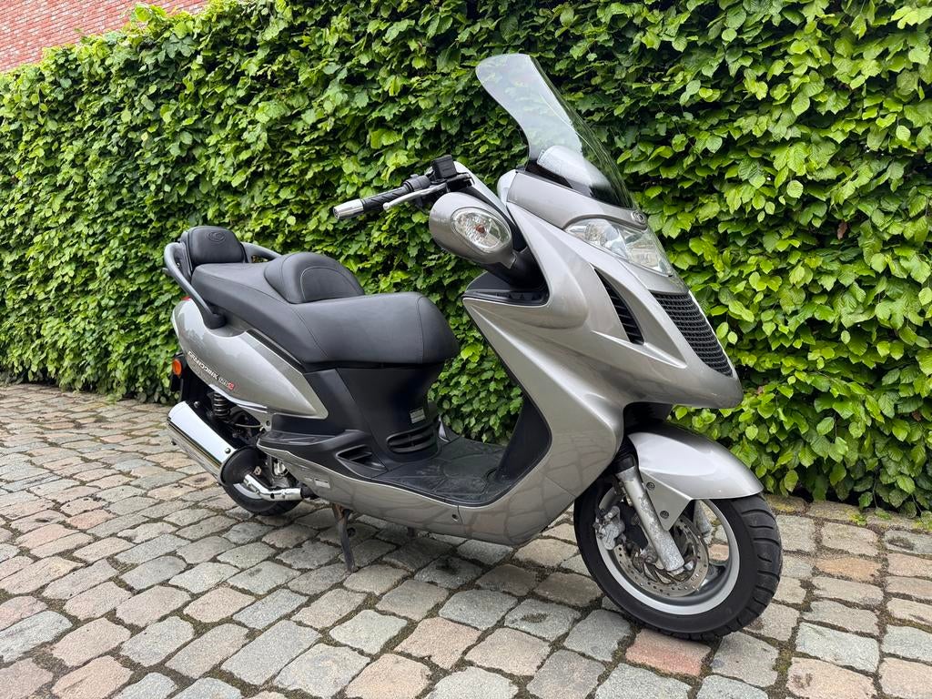 Kymco Granddink 125 S, Scooter, 11 kW of minder, Automaat, 1 cilinder