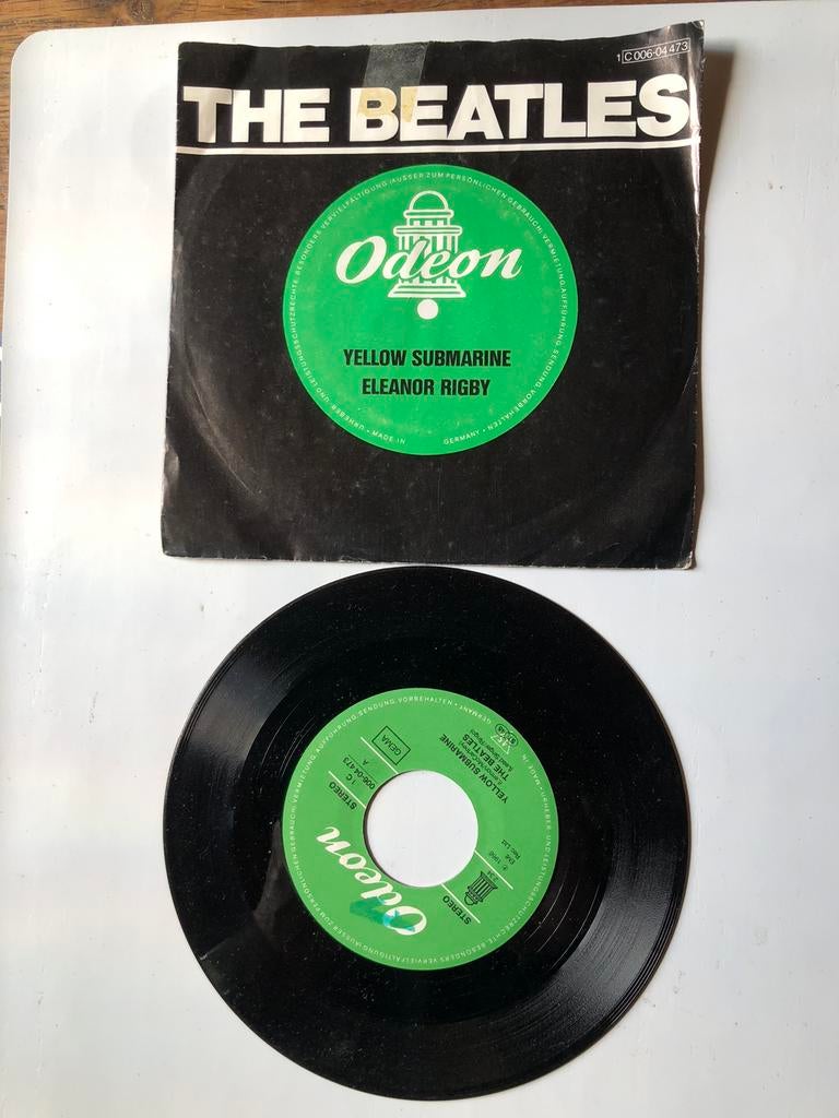 Les Beatles : sous-marin jaune (1966), Envoi, Comme neuf