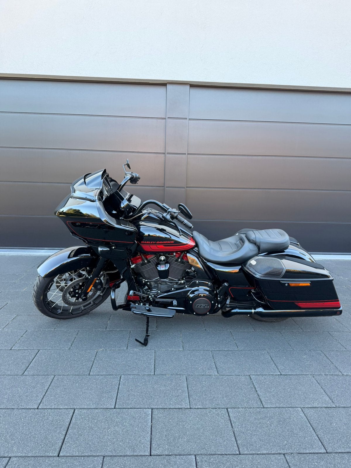 Harley Davidson CVO Roadglide Black edition 2022, Motoren, Motoren | Harley-Davidson, Occasion, Handvatverwarming, Particulier