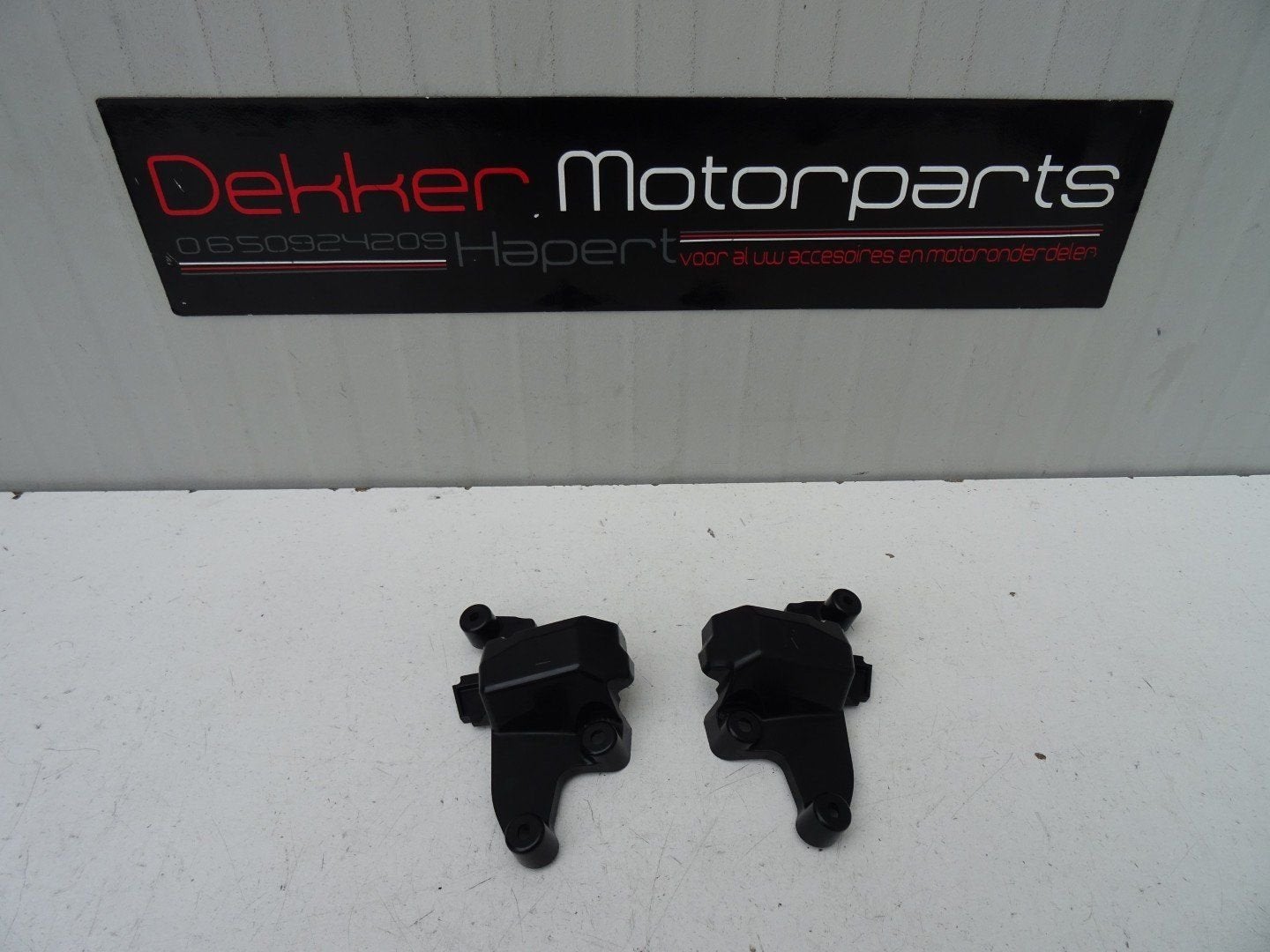 Afwerkkapjes uitlaat op Undertail Yamaha YZF R1 2007-2008, Motoren, Gebruikt, -, -, Ophalen of Verzenden