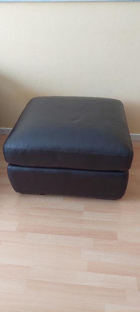 Pouf brun 75 x 75 x 40. Très bon état., Enlèvement