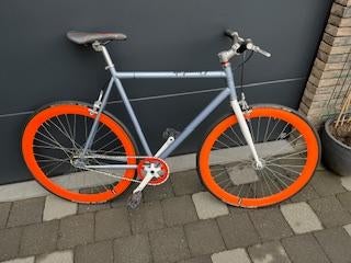 Grijs  Wit Oranje  Funbike fiets, Ophalen, Terugtraprem, Versnellingen, Zo goed als nieuw
