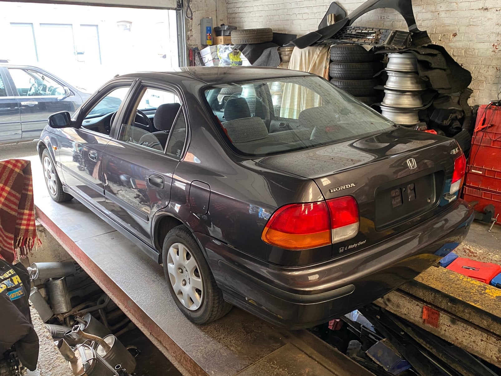 – HONDA CIVIC FERIO  22.000km  KM CERTIFIÉS – PREMI, Autos, Honda, Argent ou Gris, Achat, 14 cm³, Noir