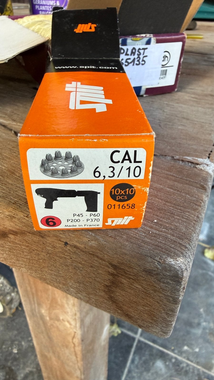 Spit patronen en nagels, Ophalen, Nieuw