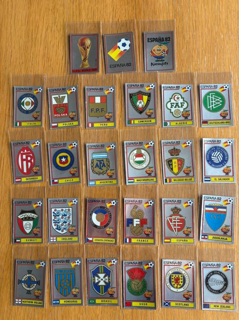 Espana 82 Panini Lot 27 Badges, Envoi, Comme neuf, Plusieurs autocollants