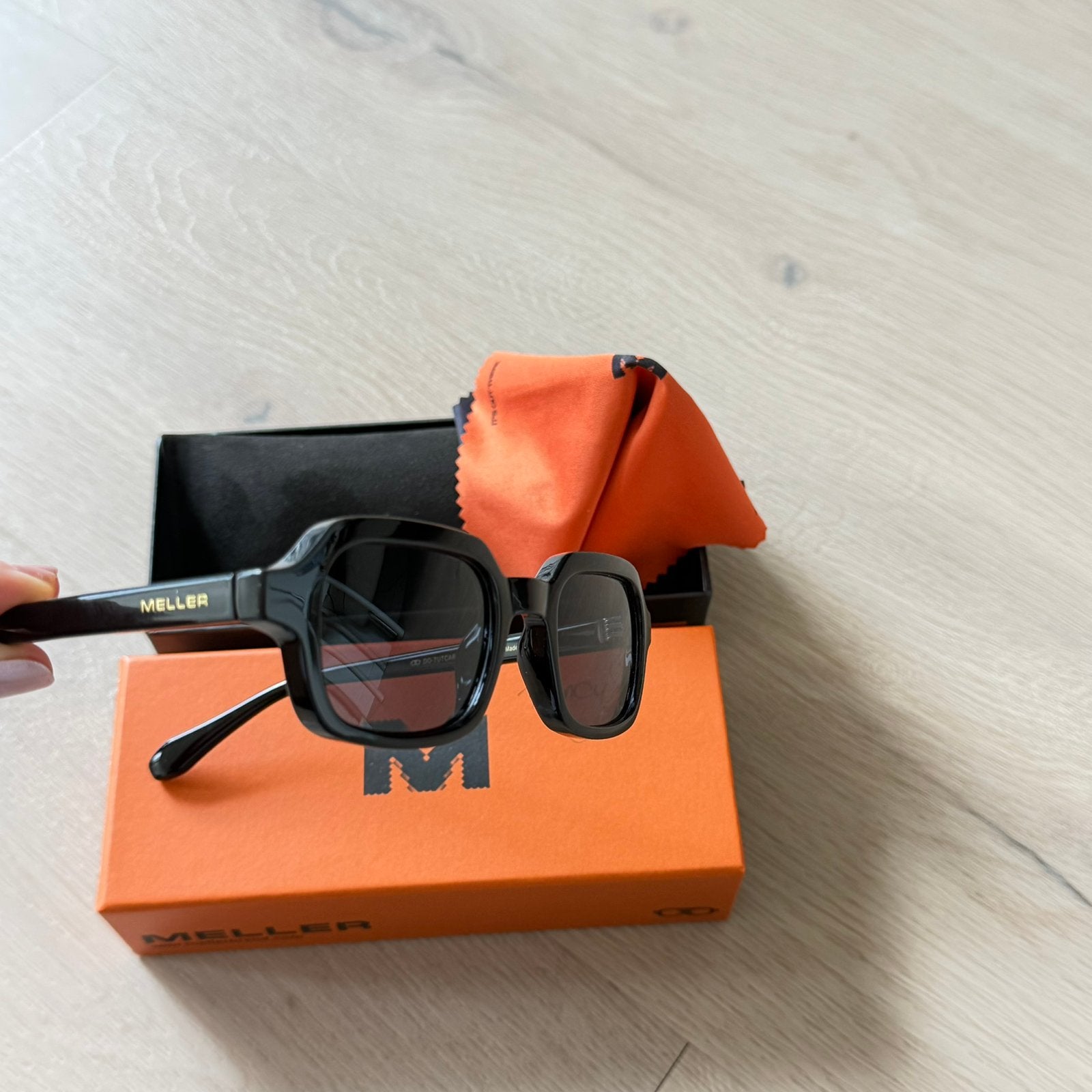 Meller - Dotia All Black - nouveau, Autres marques, Enlèvement ou Envoi, Comme neuf, Lunettes de soleil