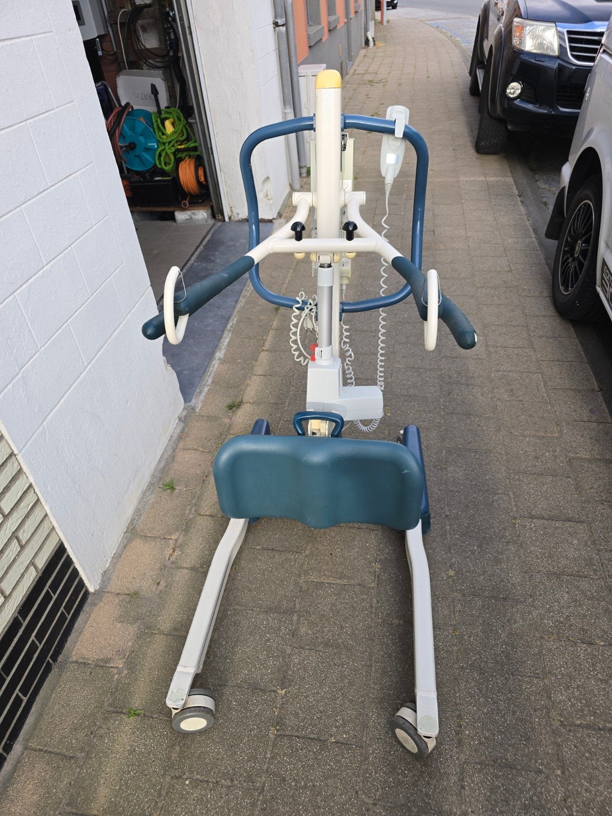 Invacare Actieve Til- / Stalift - Werkt Perfect + 2 Accu's &, Diversen, Ophalen