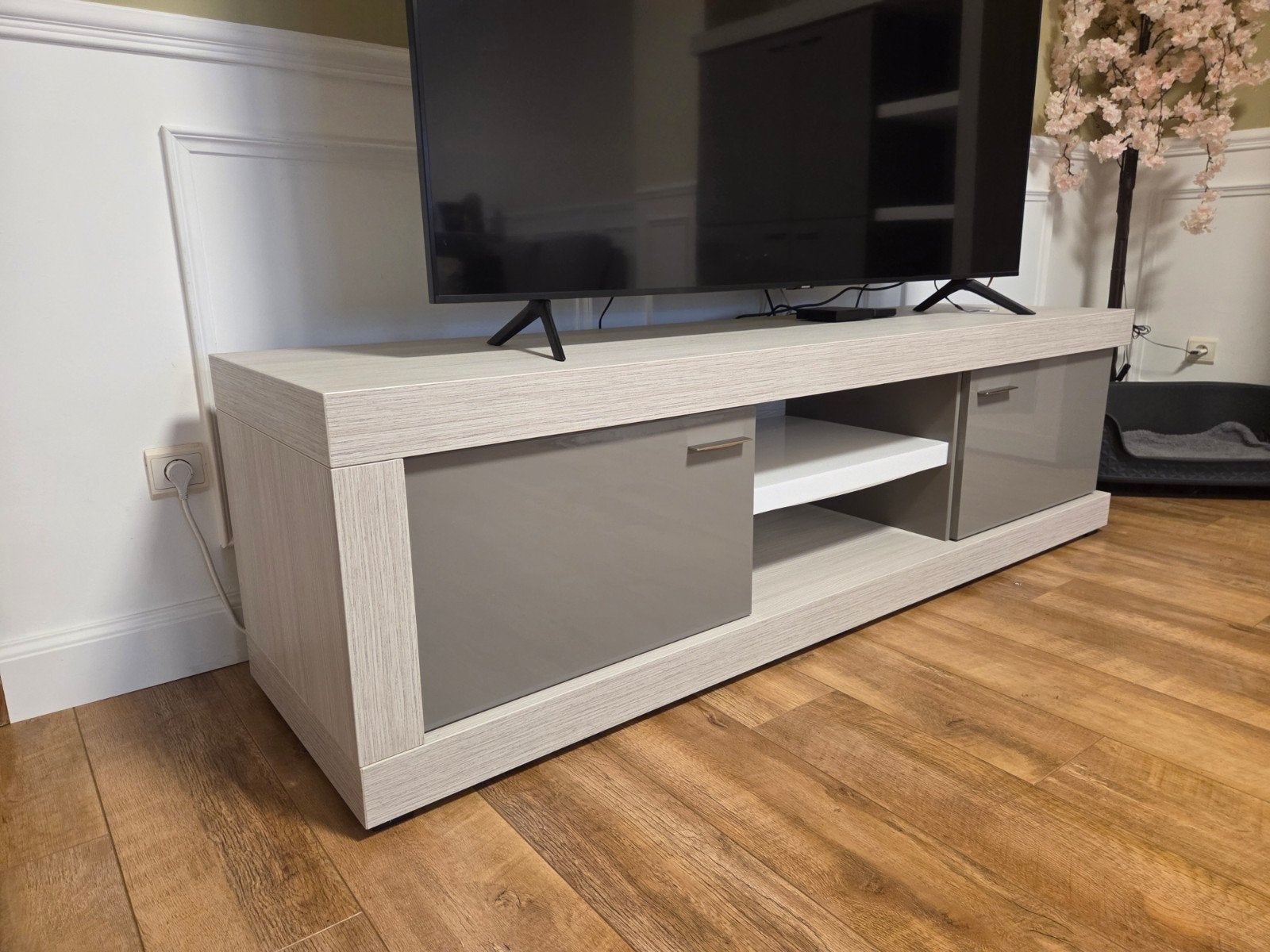 Tv kast/salontafel/zetel, Enlèvement, Pin