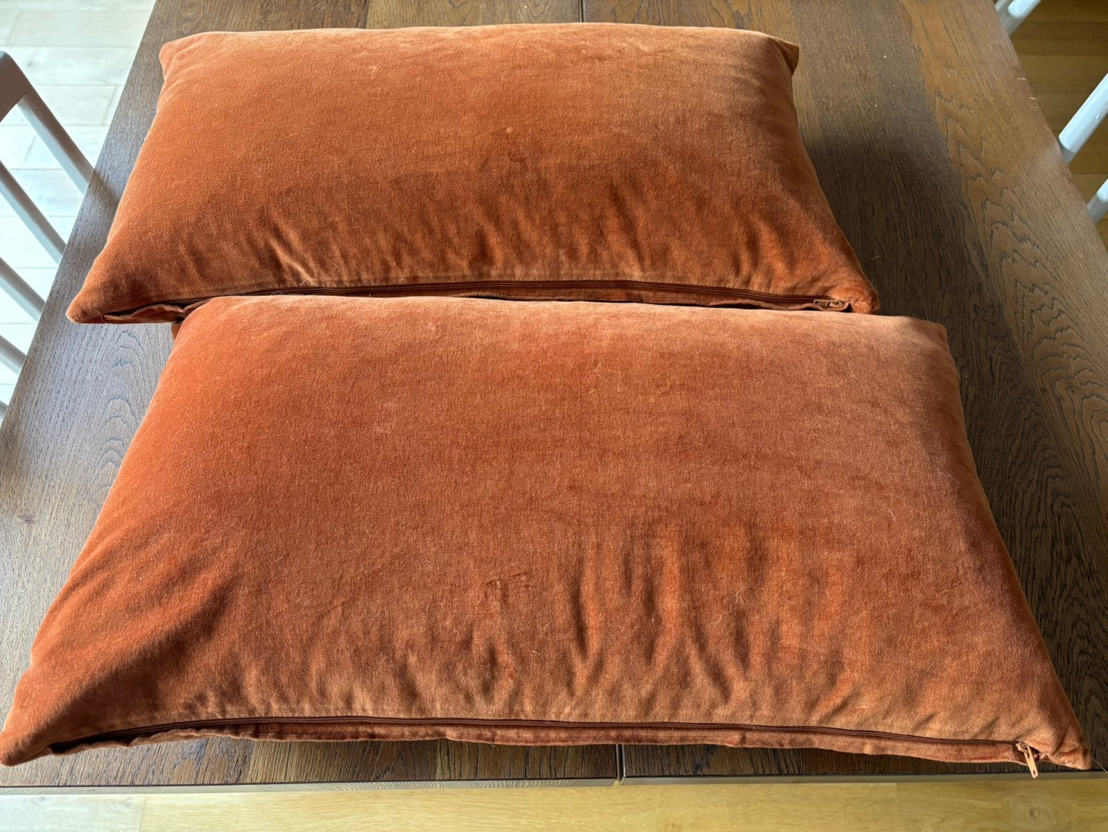 2 rechthoekige kussens 60x38, Ophalen of Verzenden, Zo goed als nieuw