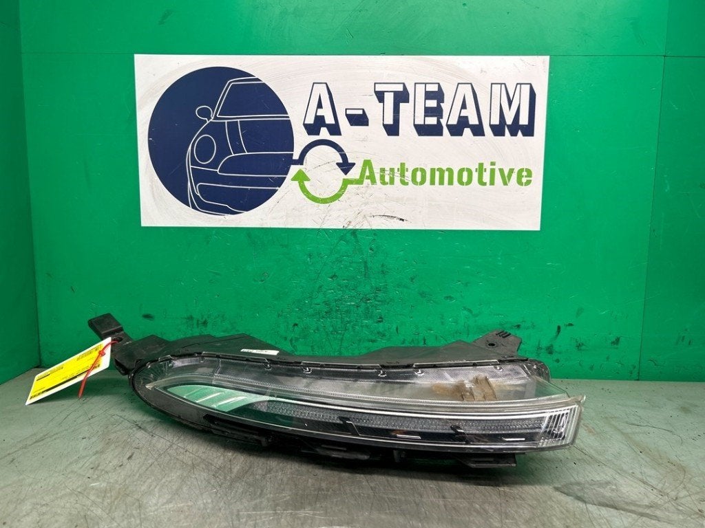 FEU DE JOUR DROIT Hyundai Bayon (|92208Q0500|92208Q05|), Hyundai Motor Deutschland GmbH, Kaiserleipromenade 5
63067  Offenbach am Main, DE
