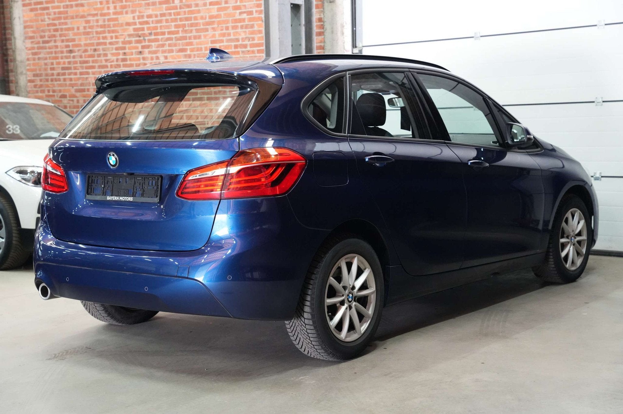 BMW 216 dA Active Tourer Navi Camera LED Leder Garantie, Auto's, BMW, Automaat, Monovolume, Gebruikt, Bedrijf