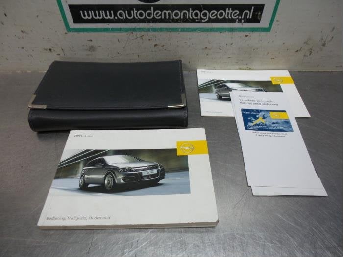 Livret d'instructions d'un Opel Astra (Astra H 04-), -, Opel, Utilisé, -