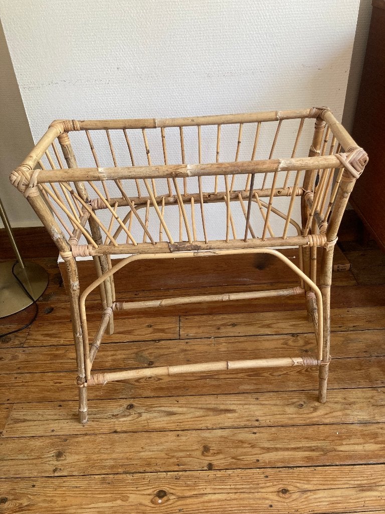 Vintage Rattan Plant Stand/Magazine Rack Bamboo Boho 1960s, Ophalen
