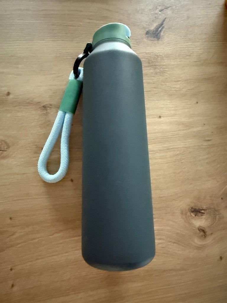 Gourde isotherme Carrefour grise 700 ml, Enlèvement ou Envoi, Comme neuf