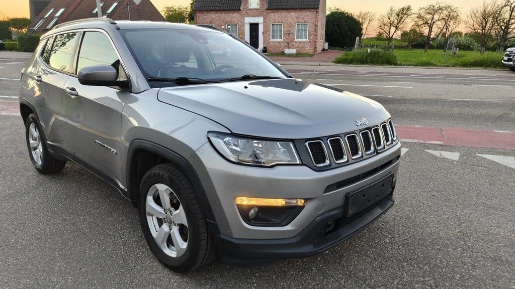 Jeep Compass 1.4 i essence (Export), Autos, Jeep, Particulier, Compass, ABS, Caméra de recul, Airbags, Air conditionné, Alarme