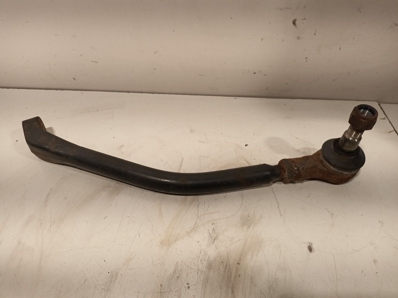 Draagarm rechts voor Iveco New Daily, Onderdelen@venauto.nl, Van der Ven Autorecycling B.V., Gebruikt, Ettenseweg 76, 4706 PB Roosendaal, The Netherlands