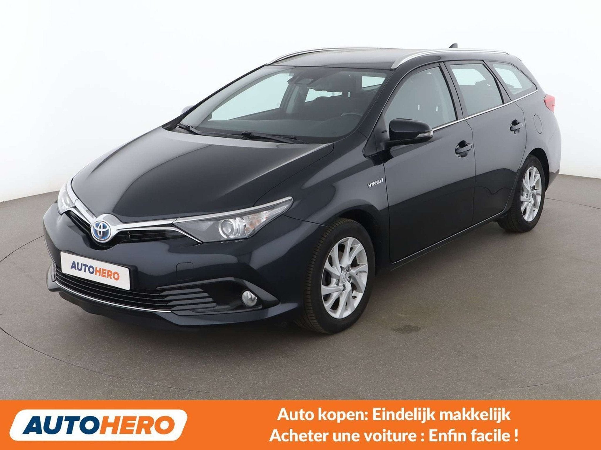 Toyota Auris 1.8 Hybrid Comfort (automatique), 100 kW, https://public.car-pass.be/vhr/64452517-fc14-451e-adfb-fa1514999af1, Achat