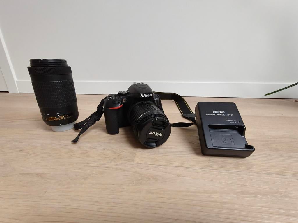 Nikon d3500 + 2 lenzen, Ophalen, Zo goed als nieuw, Spiegelreflex, Nikon