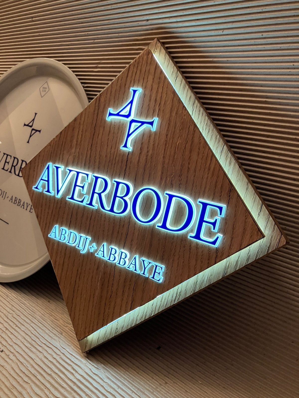 Éclairage LED + plateau pour bière de l'abbaye d'Averbode, Enlèvement ou Envoi, Neuf, Table lumineuse ou lampe (néon)