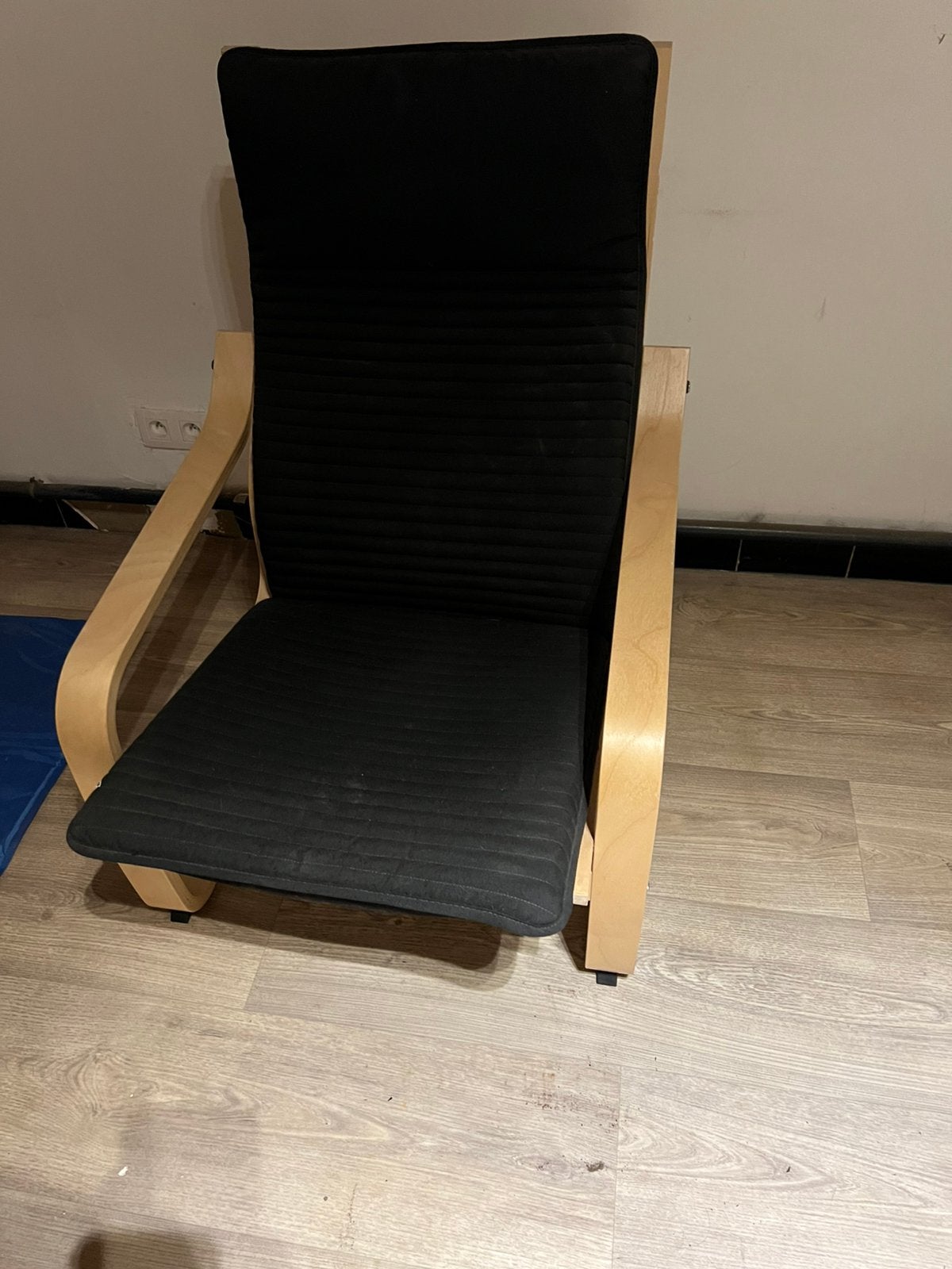Zwarte ikea stoel, Huis en Inrichting, Ophalen, Zo goed als nieuw