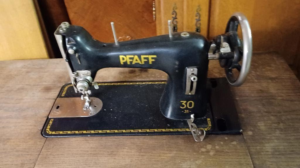 Ancienne machine à coudre Pfaff, Enlèvement, Utilisé