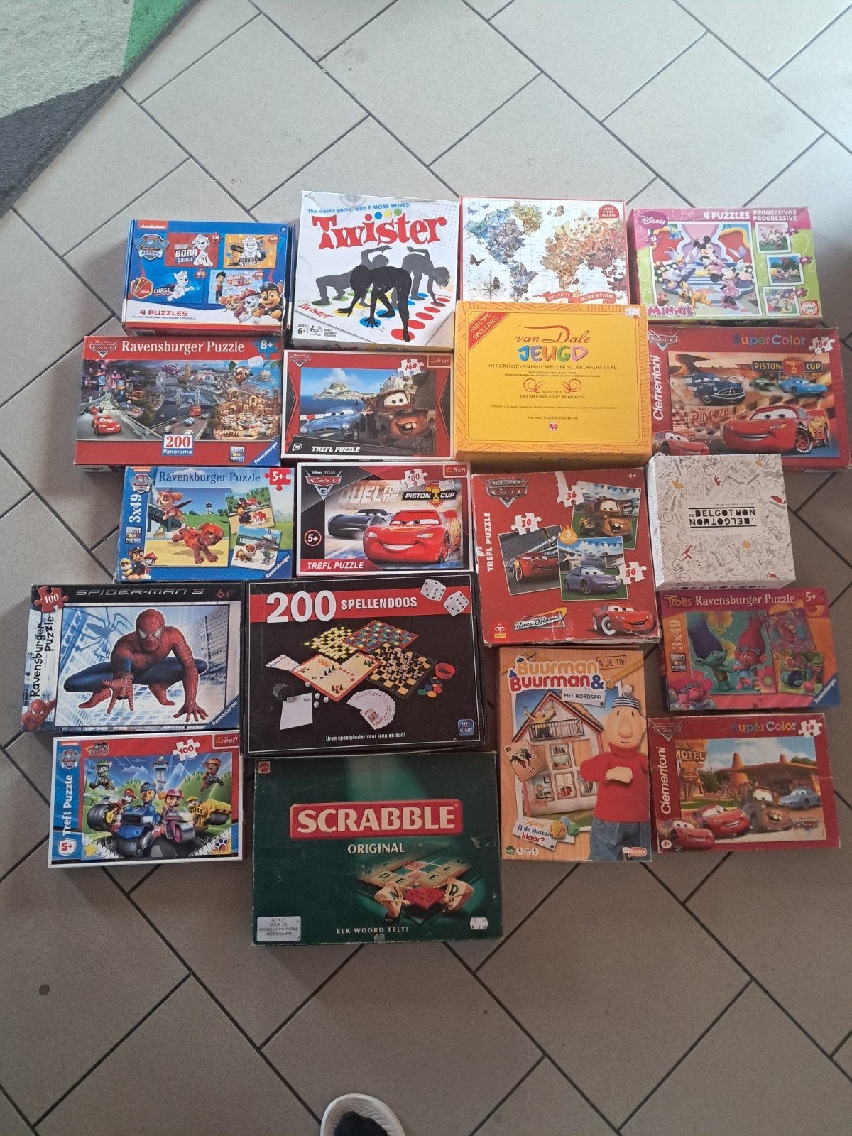 Puzzles + board games set, Hobby en Vrije tijd, Ophalen