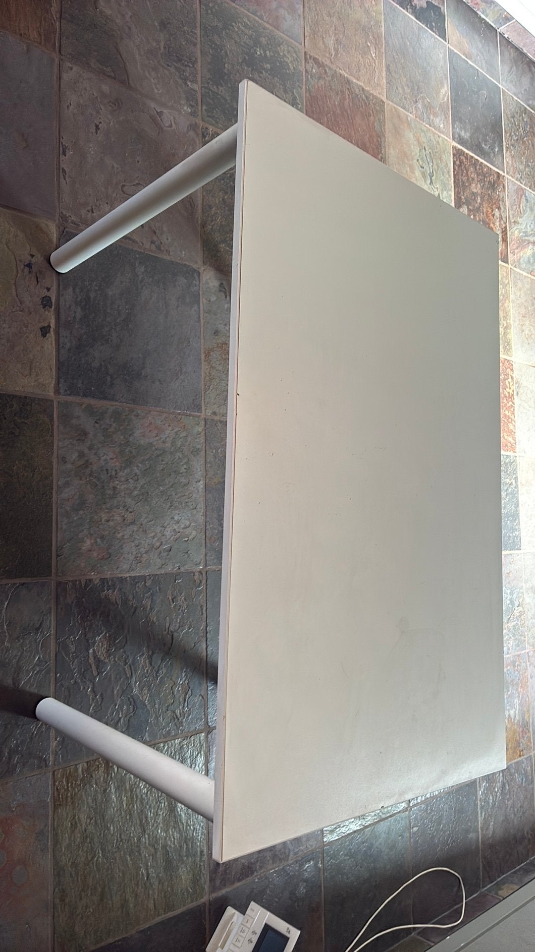 Eettafel, Enlèvement, Utilisé