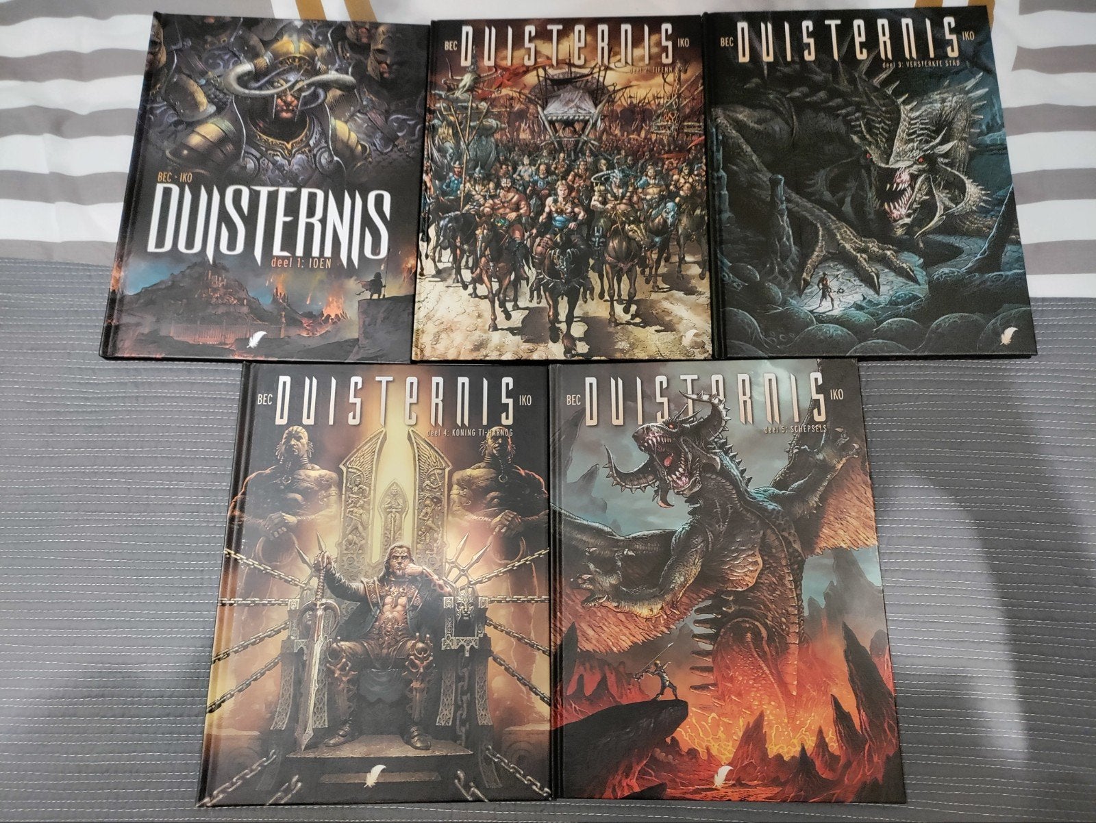 Duisternis, Boeken, Stripverhalen, Complete serie of reeks, Ophalen of Verzenden, Zo goed als nieuw