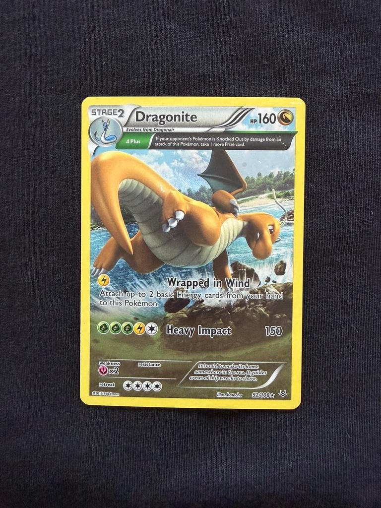 Dragonite | Cosmos Holo | Roaring Skies | 52/108, Ophalen of Verzenden, Zo goed als nieuw