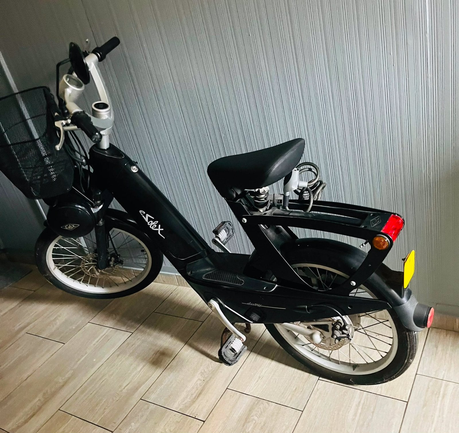 Esolex bromfiets, Enlèvement, Utilisé