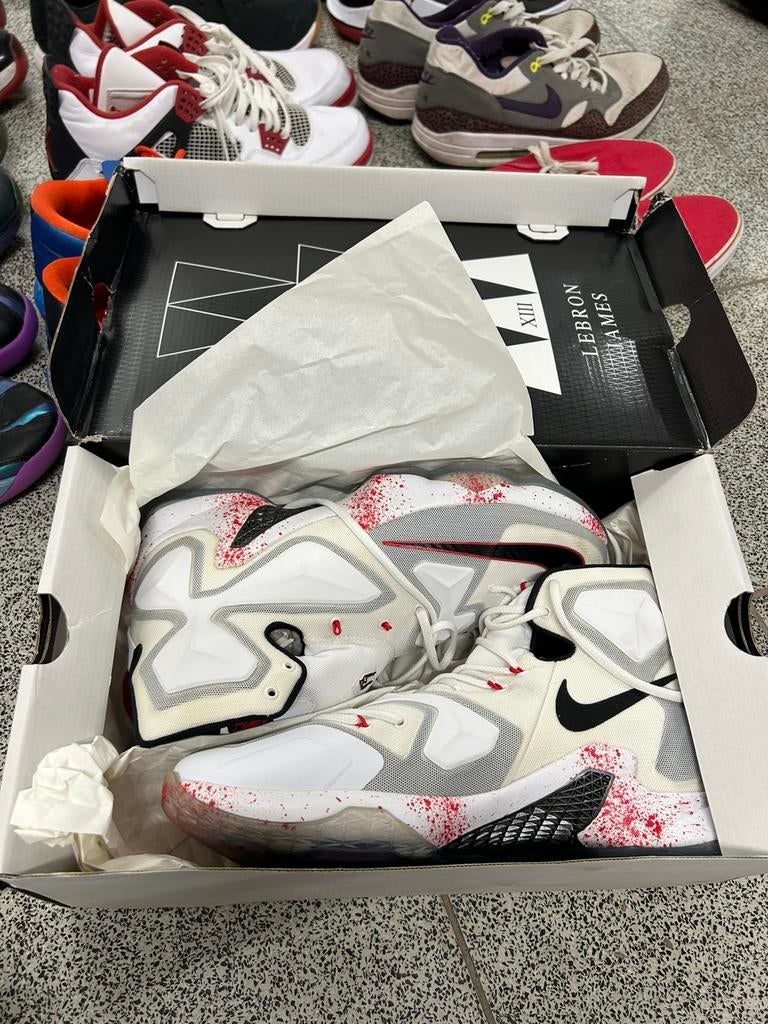 Nike LeBron XIII— Chaussures de basket-ball — Taille 13 47.5, Enlèvement ou Envoi
